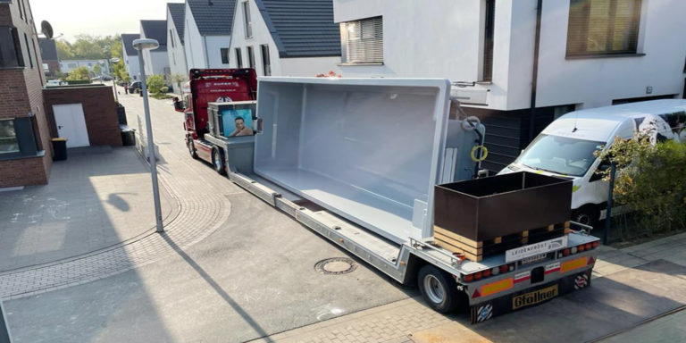 Frings_Poolbau_warendorf_Artikelbild_Poolbau_pool_transport1920x1440 (1)