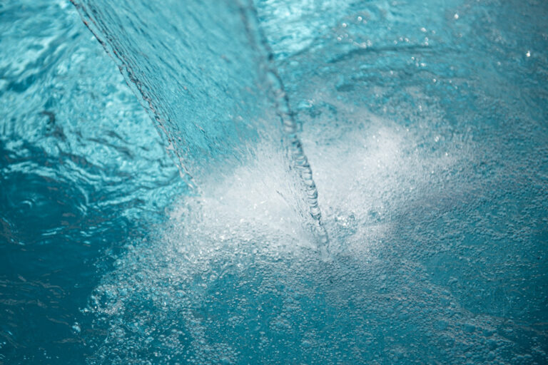 Frings_Poolbau_Blog_Poolfarbe